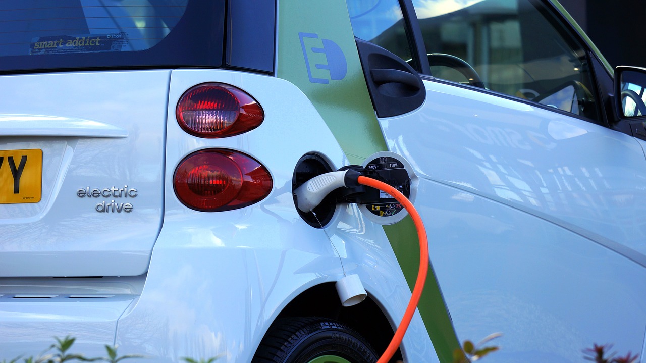 Zoom sur les voitures hybrides et leur assurance