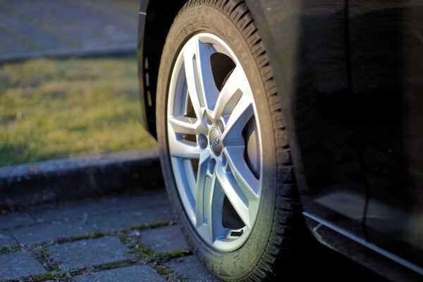 Équilibrage de pneus : pourquoi est-ce important et comment faire ?